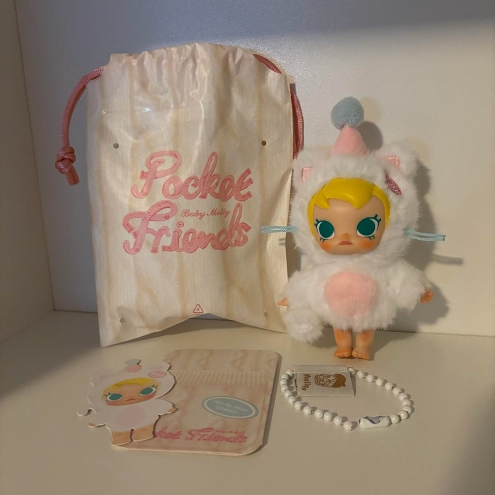 Baby Molly Pocket Friends - Pet My Head